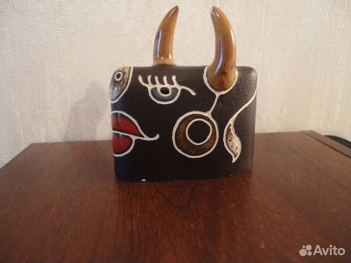 Статуэтки Свиньи и быка керамика ручная работа