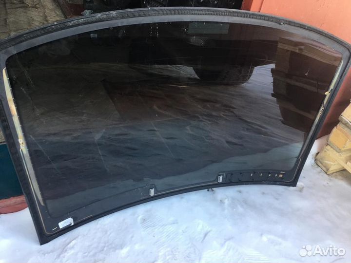 Стекло заднее Volkswagen Jetta 5