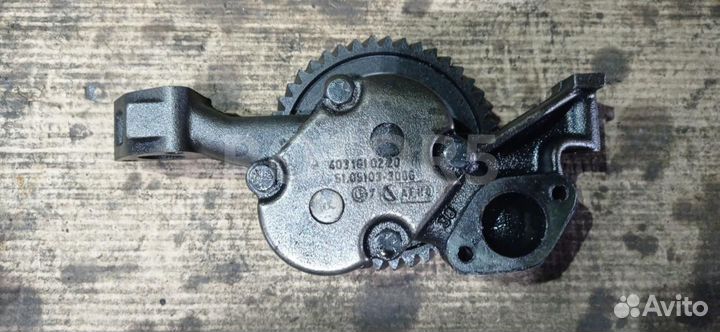 Масляный насос MAN F2000 1995 51051033086