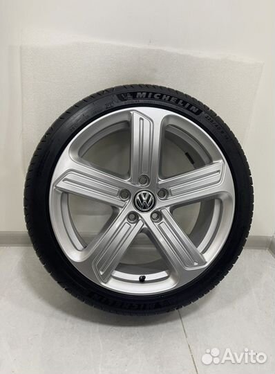 Новые Volkswagen Golf 7, 8, Michelin 225/40 R18