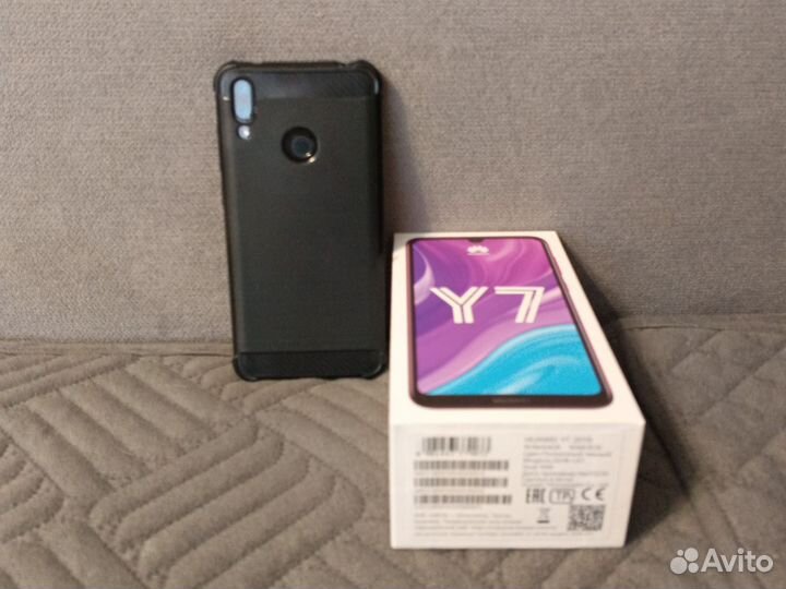 HUAWEI Y7 (2019), 4/64 ГБ