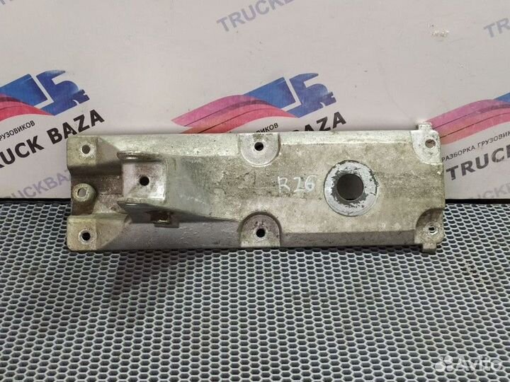 Кронштейн кабины Renault Magnum