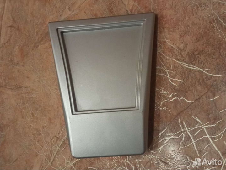 Держатель декоративного знака камаз 5490 к4