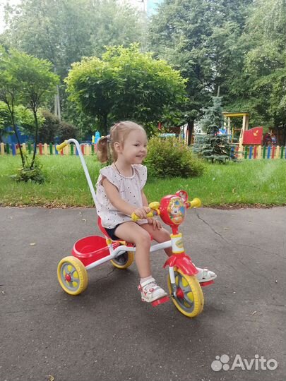 Детский трехколесный велосипед