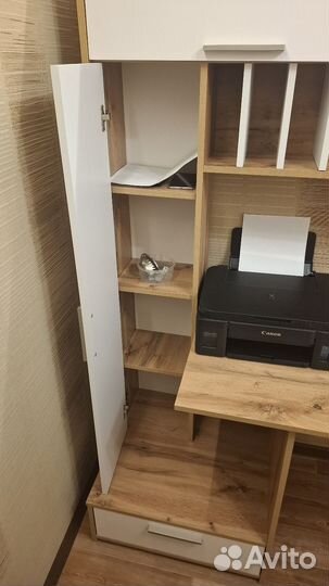 Стол письменный 