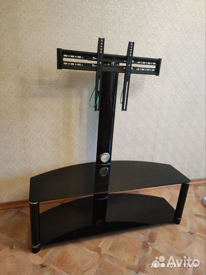 Стеклянная тумба для тв