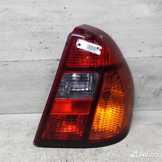 Фонарь задний правый Renault Clio II дорестайлинг