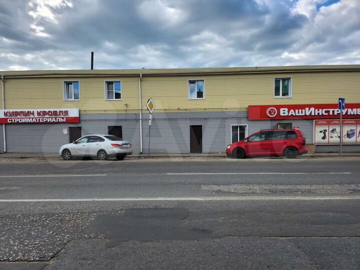 Торговая площадь, 65 м²