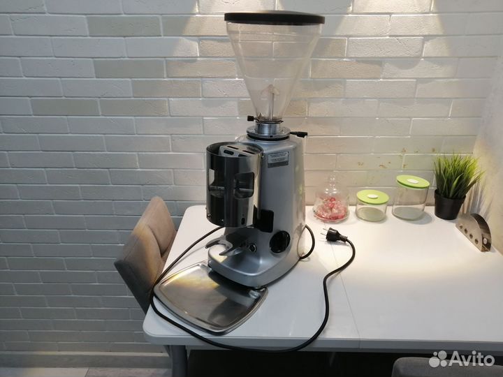 Кофемолка электрическая