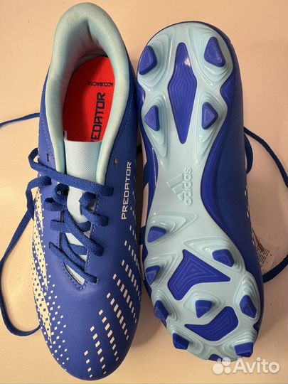 Футбольные бутсы adidas предатор