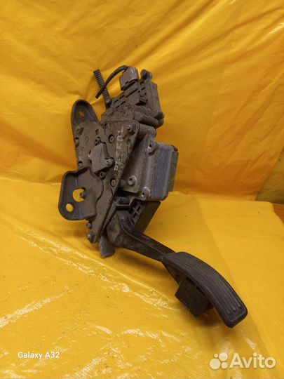 Педаль газа Nissan Patrol Y62 180021LA7A