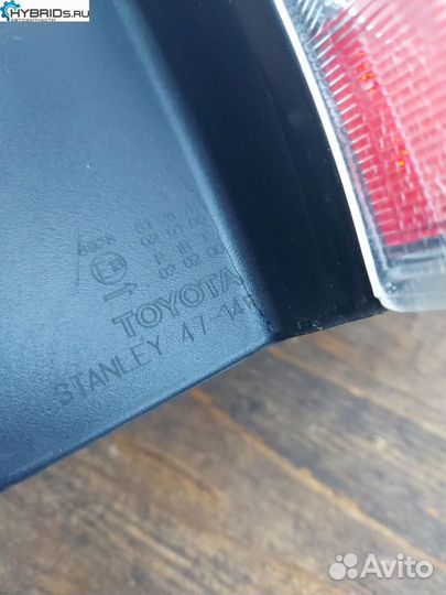 Фонарь задний правый Toyota Prius 2 NHW20 2005