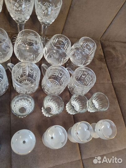 Набор бокалов и рюмок