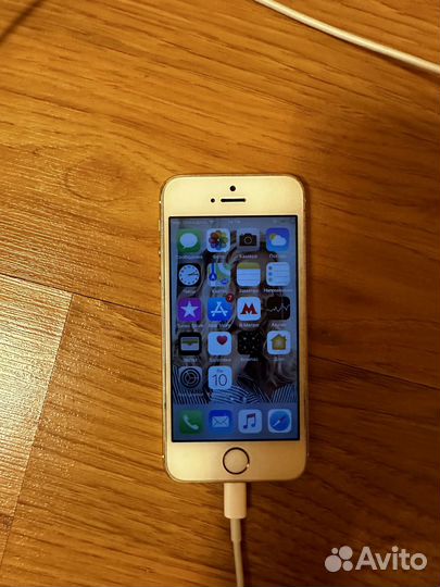 Телефон iPhone 5s в отличном состоянии