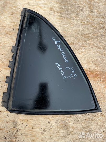 Тойота авенсис 2 250 форточка задняя правая