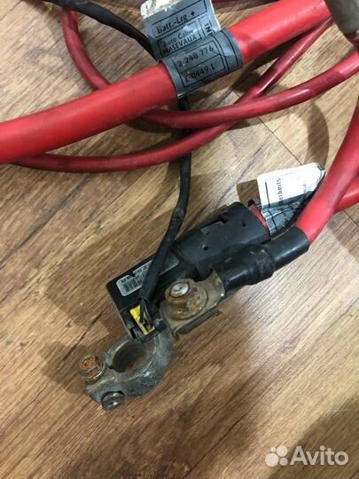 Плюсовой провод аккумулятора BMW 7 E38 рест