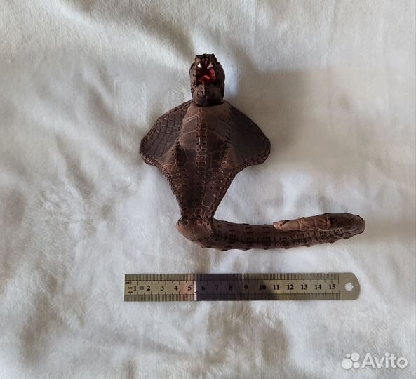 Кобра из натуральной кожи