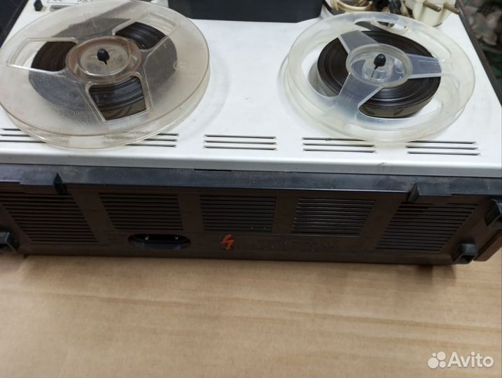 Катушечный магнитофон Комета 212.Стерео СССР