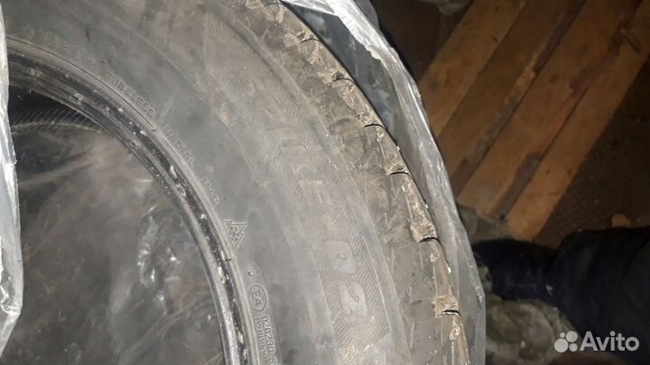 Bridgestone Blizzak Spike-02 225/60 R17 103T