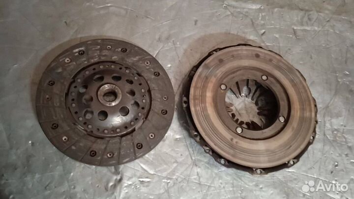 Диск сцепления Volkswagen Bora 2001