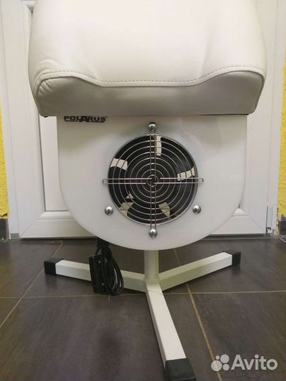 Пылесос для педикюра с подставкой