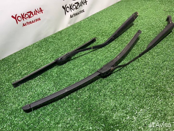 Поводок дворника на Нyundаi Аcсent