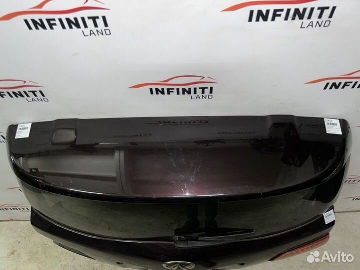 Спойлер крышки багажника Infiniti Qx80/Qx56 Z62