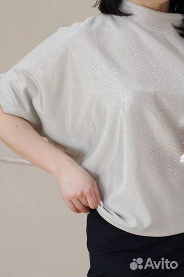 Продам блузку новую размер 50-52