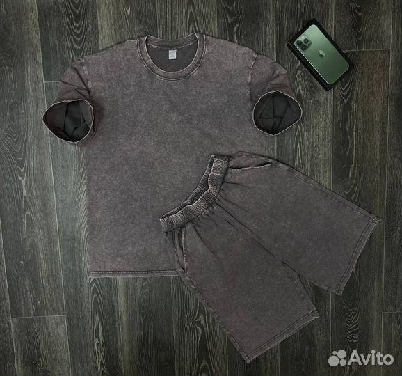 Мужской костюм шорты и футболка