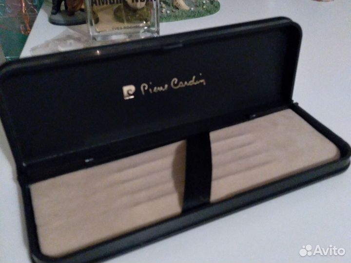 Коробка для ручек