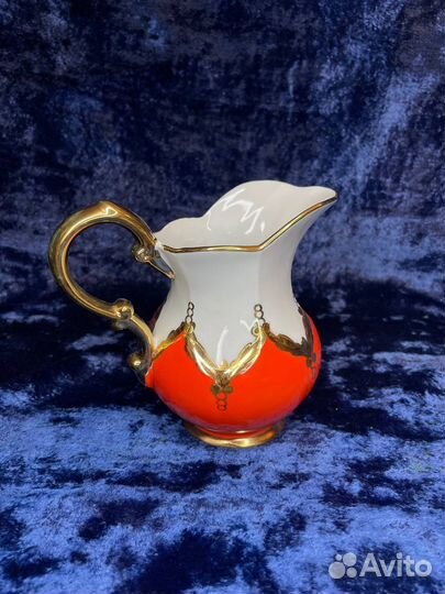 Молочник фарфоровый