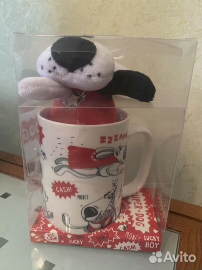 Кружка с игрушкой новая