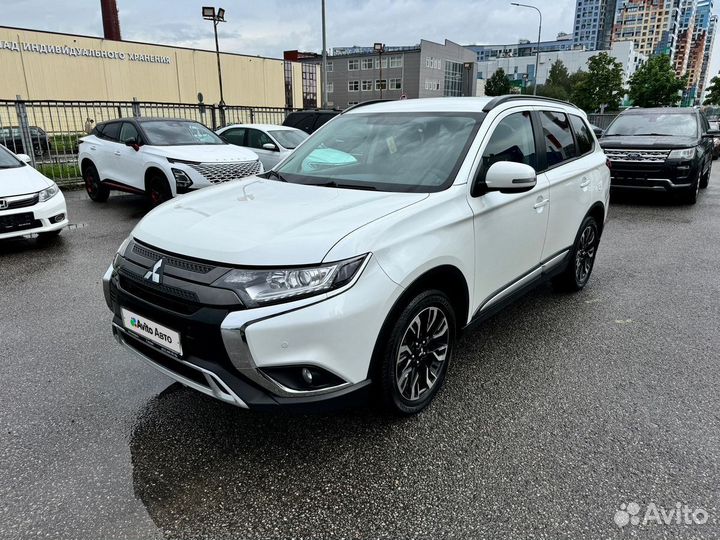 Mitsubishi Outlander 2.0 CVT, 2021, 69 000 км