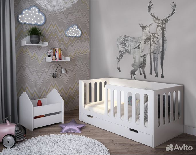 Низкая кровать с высокими бортиками без фотопечати