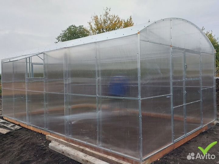 Теплица Арочная и Прямостенная