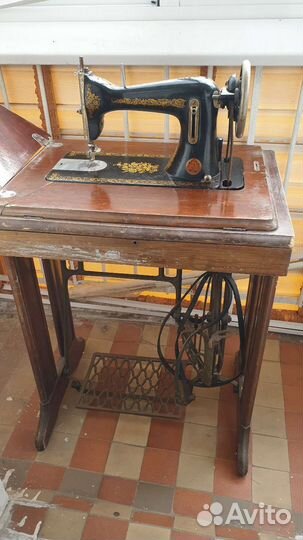 Швейная машина производства Подольский мех завод