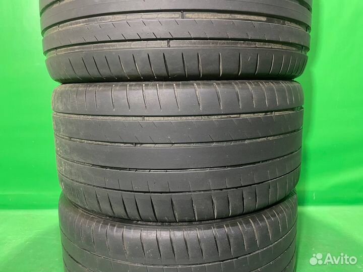 Michelin Pilot Sport 4 S 255/40 R20 и 285/35 R20 104Y