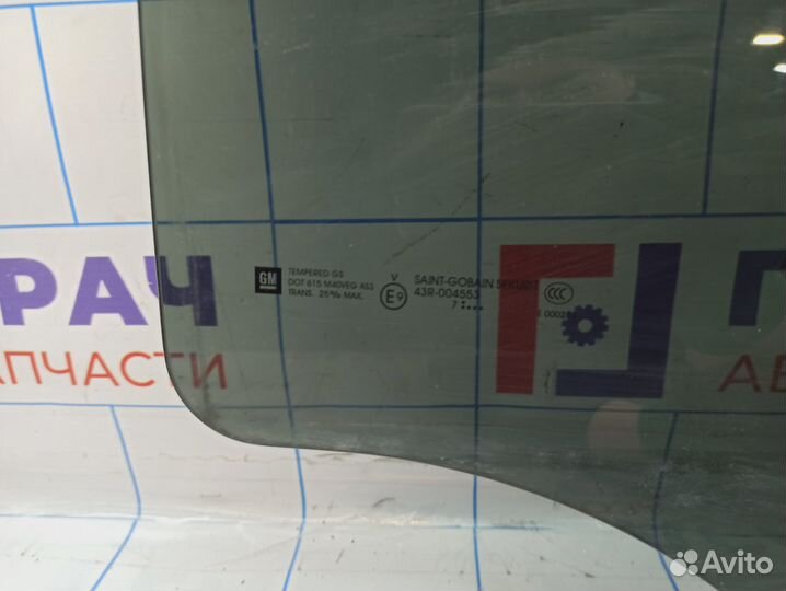 Стекло двери задней левой Cadillac Escalade III 15