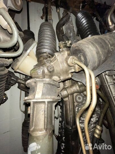 Рулевая рейка Nissan Bluebird U14