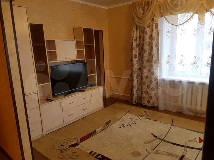 1-к. квартира, 35 м², 4/4 эт.