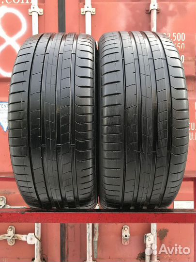 Pirelli P Zero PZ4 255/40 R21 102Y