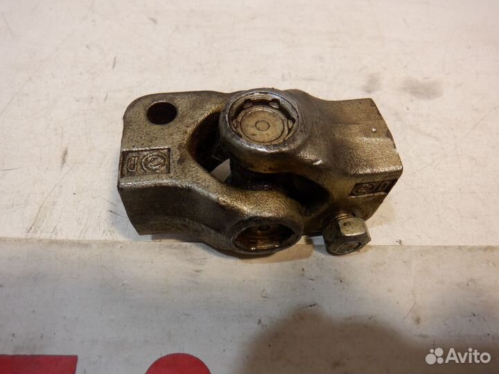 Карданчик рулевой Mercedes Benz 100D OM616