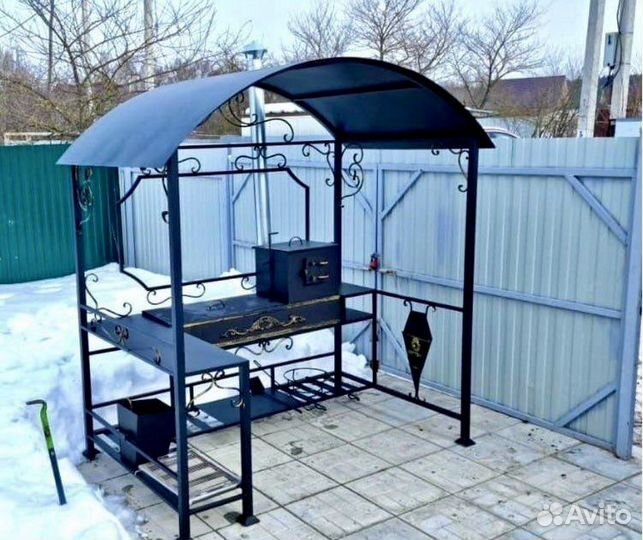 Мангал с крышей