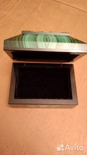 Малахитовая шкатулка