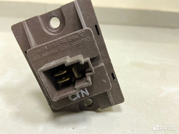 Резистор печки Hyundai Santa Fe 2 CM G6EA 2007