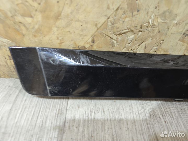 Молдинг двери задний правый Bentley Bentayga