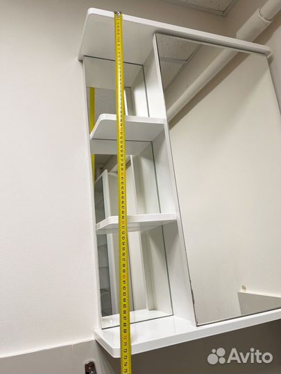 Полка навесная с зеркалом для ванной