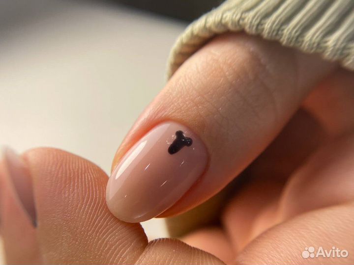 Маникюр с покрытием гель-лак. Педикюр. Студия