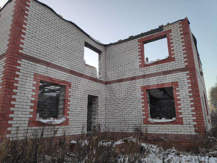 Дом 10 м² на участке 1 сот.