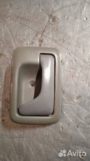 Ручка внутренняя двери передней правой Suzuki